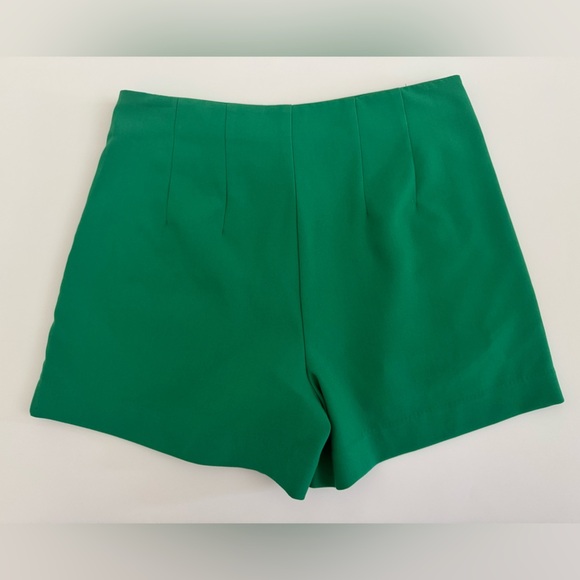 A New Day Women’s Midi Shorts Size 4 Green Tailored Shorts Pockets - Picture 2 of 6